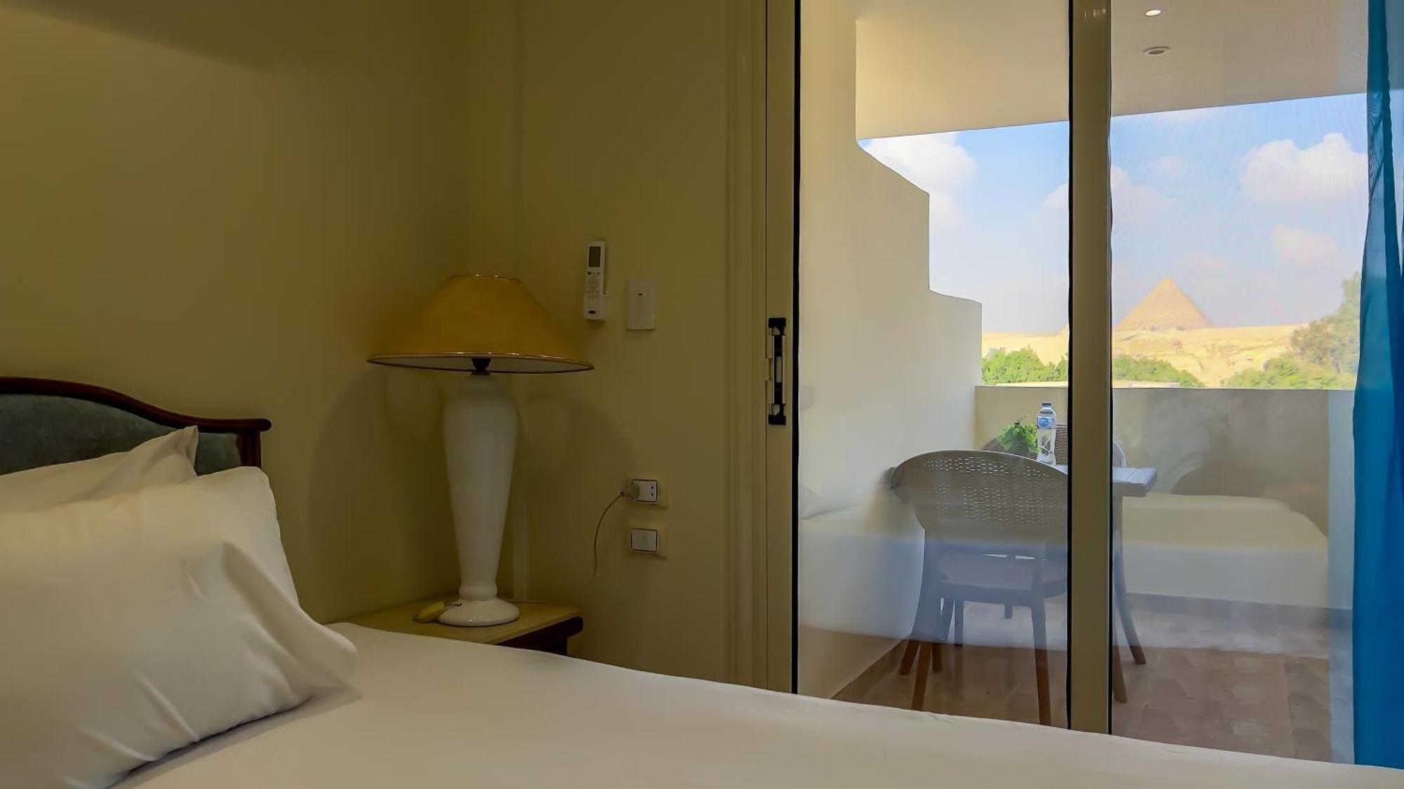 Pyramids Vista Inn Kafrat al Jabal Exterior photo