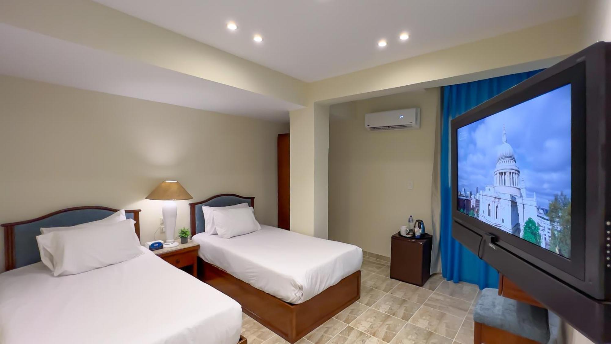 Pyramids Vista Inn Kafrat al Jabal Exterior photo