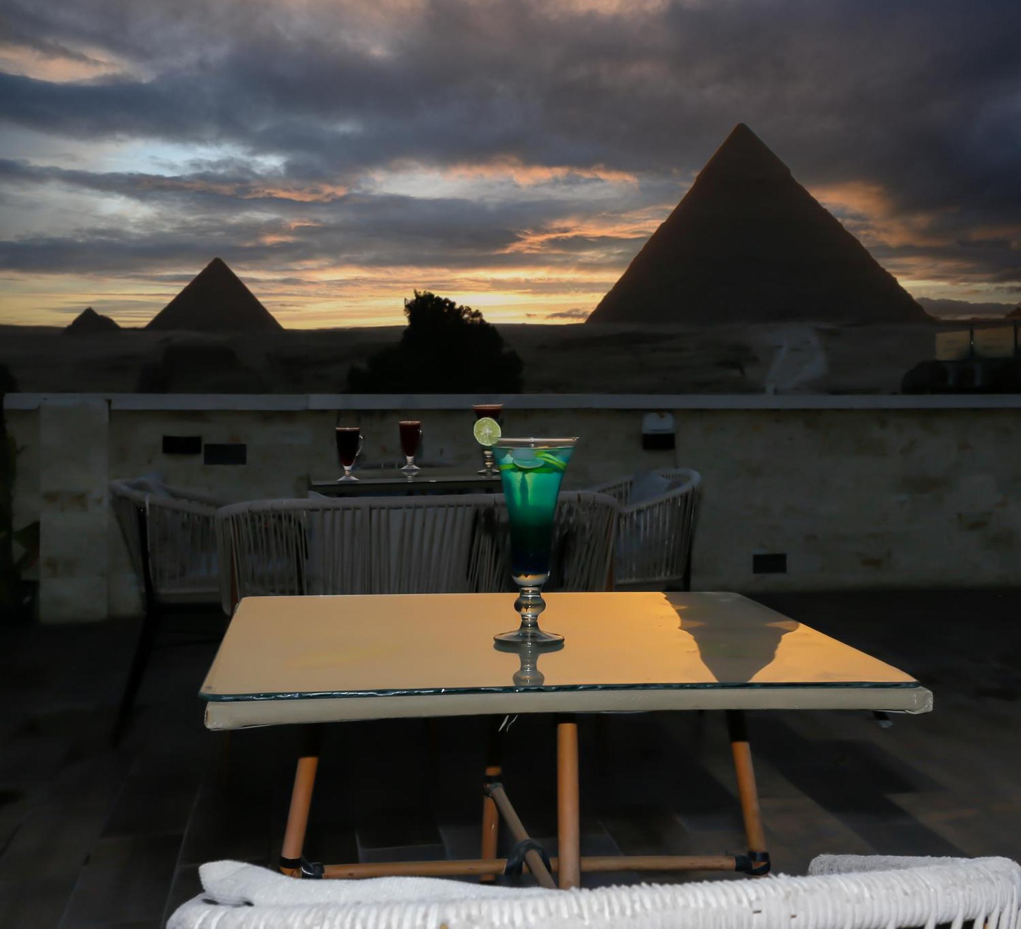 Pyramids Vista Inn Kafrat al Jabal Exterior photo