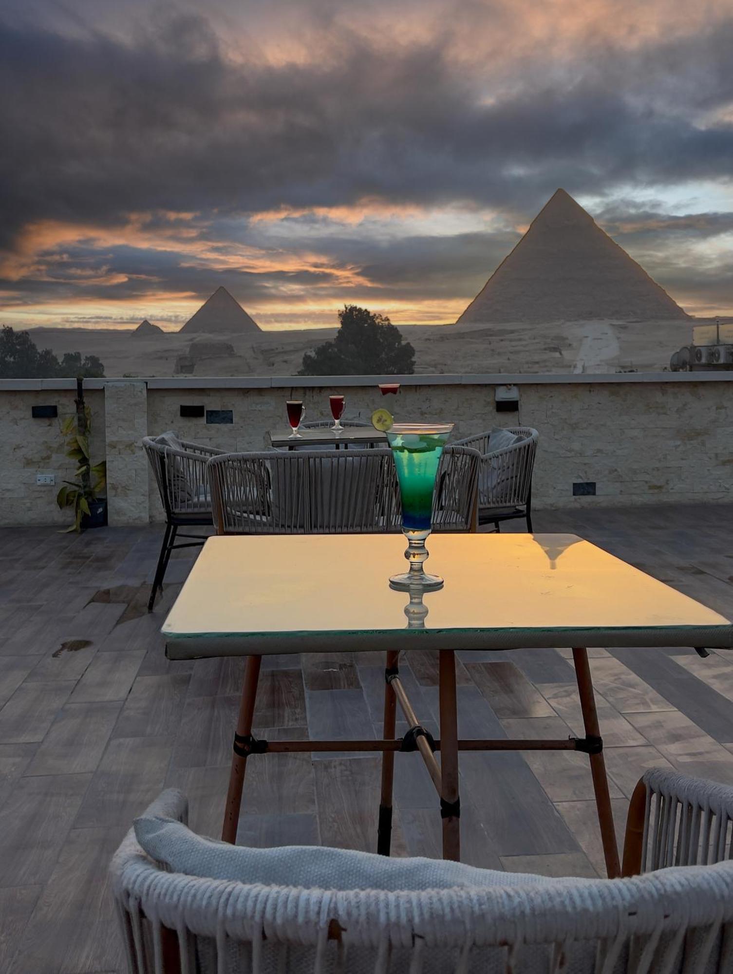 Pyramids Vista Inn Kafrat al Jabal Exterior photo